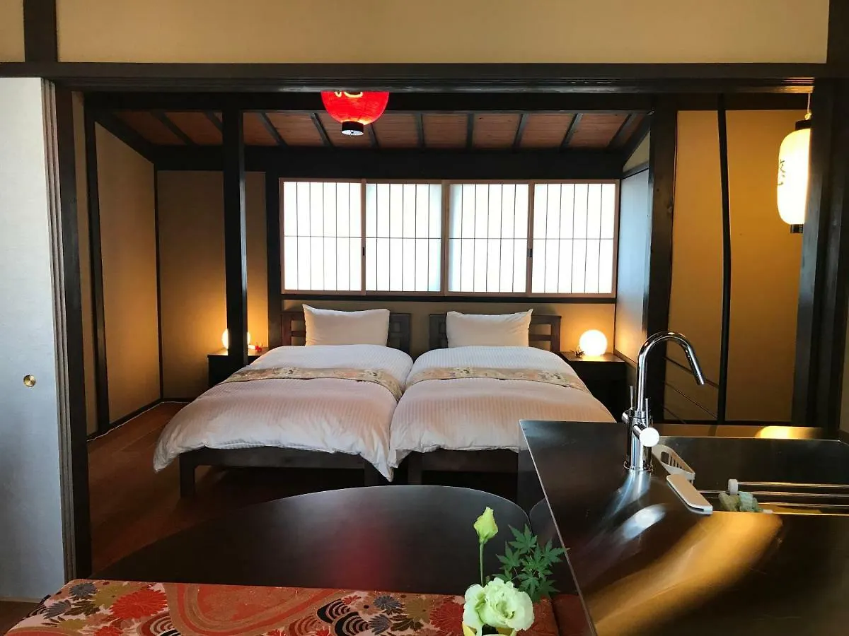Willa 京町屋の宿悠路里 Kyo-Machiya Yululy Kioto